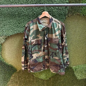 Vintage Military Camouflage Button-up  Shirt Small